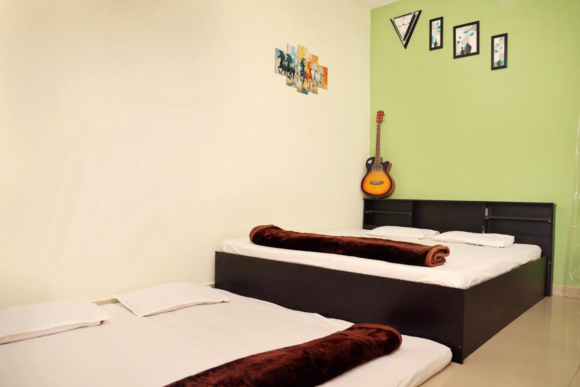 Shree Vinayak Guest House Удджайн Экстерьер фото